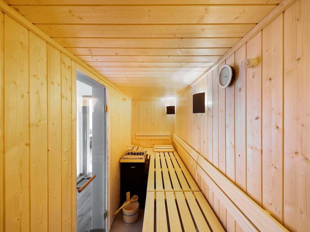 Exclusive Chalet With Sauna and Glacier View