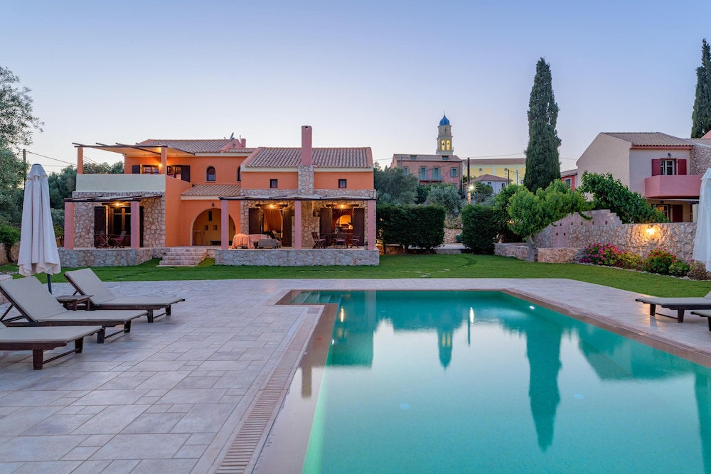 Ionian Dreams Luxurious Country Villas view 4