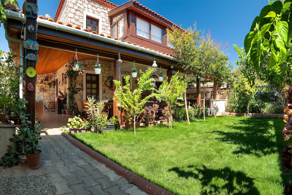 Flores Hotel Alaçatı - Image 28