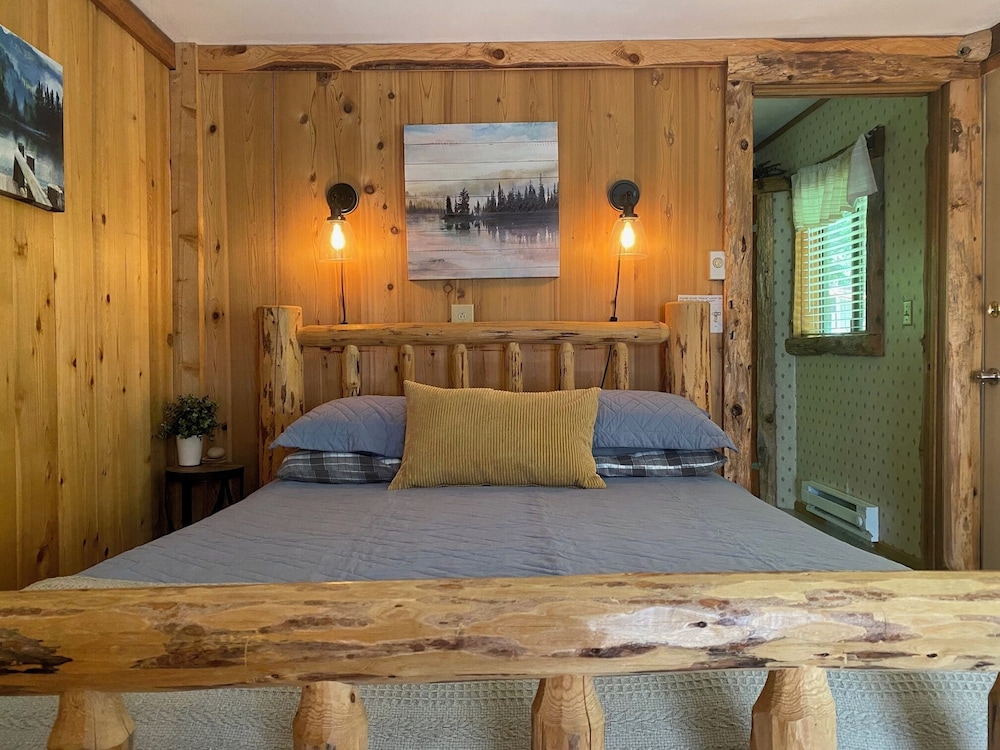 Manitou Lodge