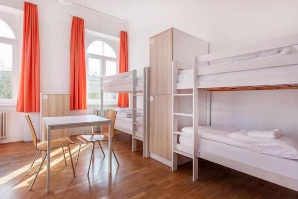 Hostel DIC
