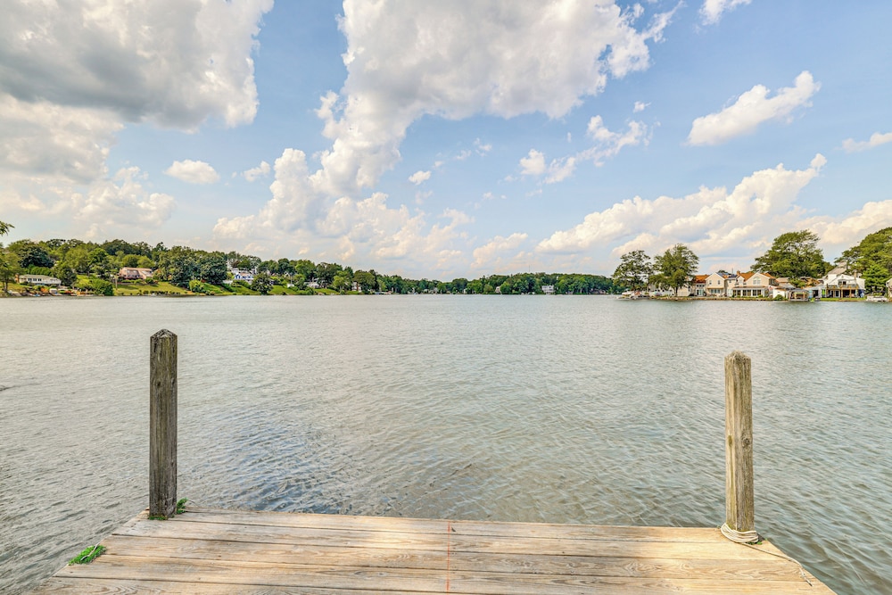 Fish & Ski: Lakefront Retreat By Mt Southington
