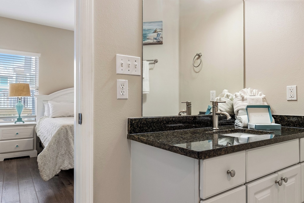 Poseidon Palace by Southern Vacation Rentals