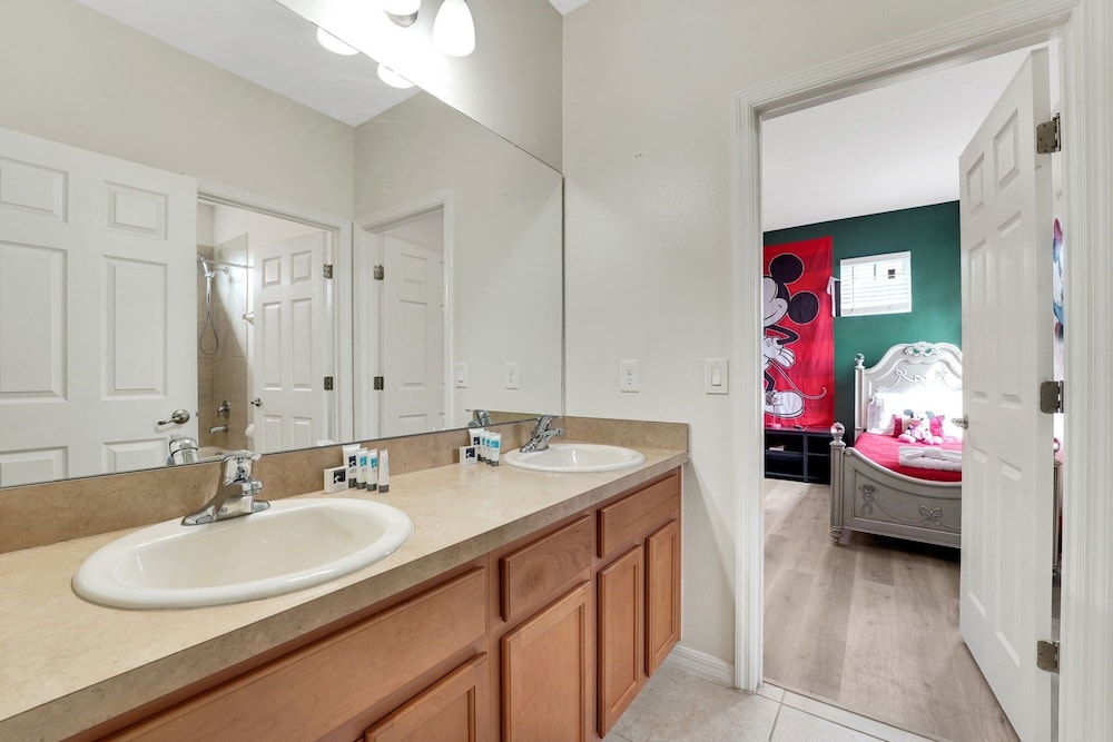 2245ca-providence Resort 6 Bedroom Home