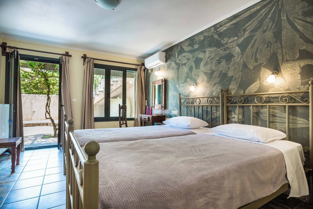 Villa Dionysus