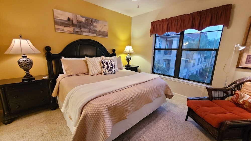 BP432CP 2 Bedroom Condo in Bella Piazza 2 Condo