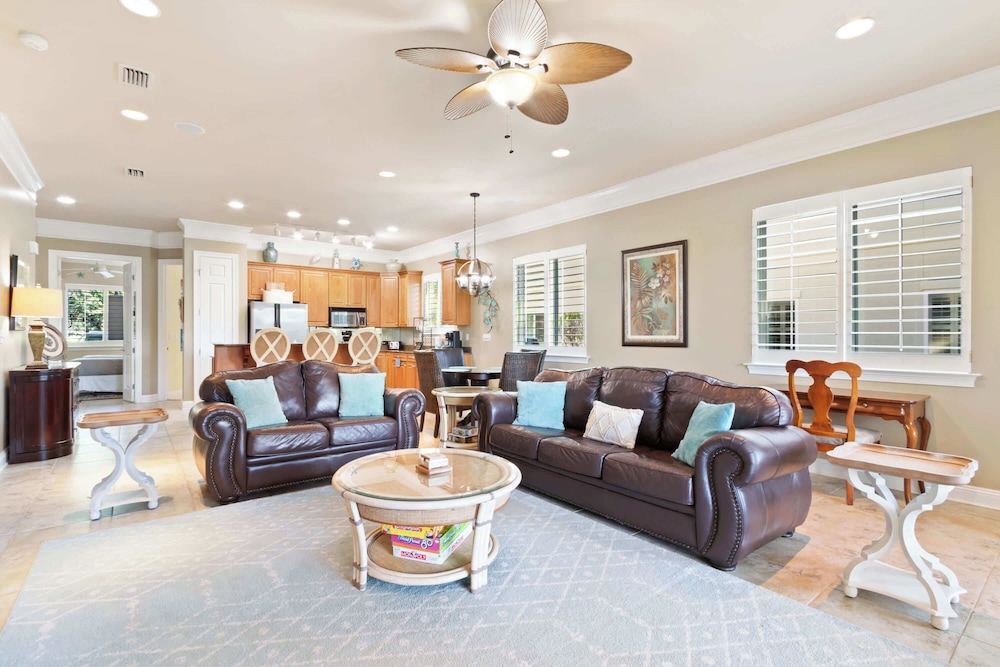 Luxury 3 Bed 3 Bath Resort Beaches Pool Golf