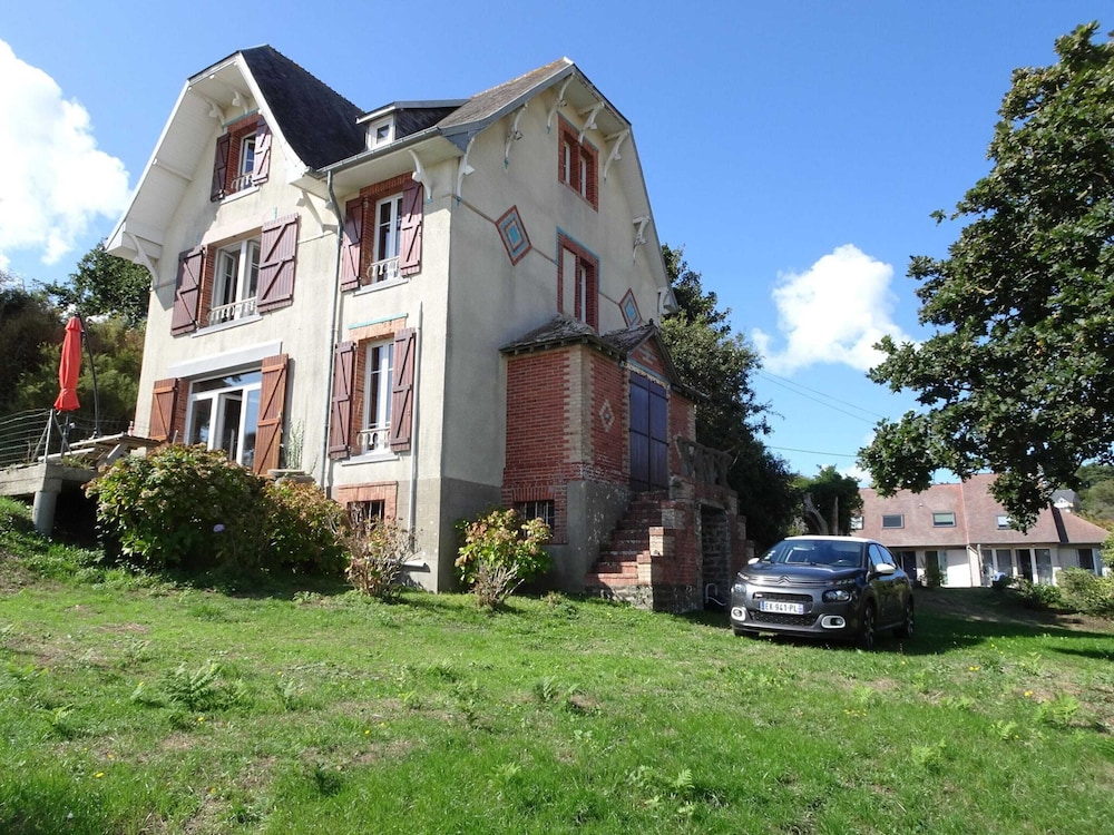 Villa in Normandy With Beach Access