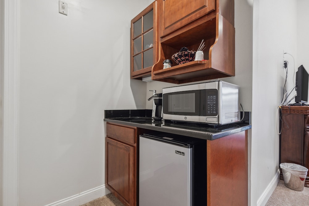 Columbia Vacations - The Columbia Inn at Peralynna Manor - Property Image 15