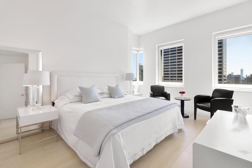 4 Bedroom Luxury Apartment - Grand Opening Promotion - 2