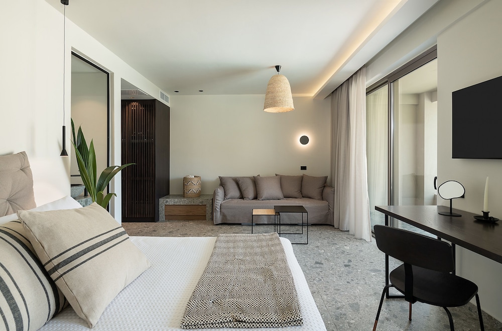 Casa Nostos en Chania — hotel room