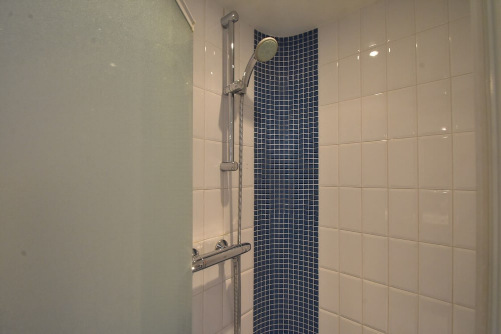 Photo 32