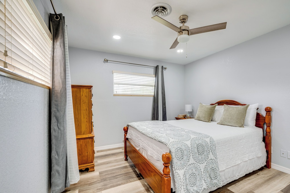 Stay & Play in Belleview: Welcoming Home w/ Yard