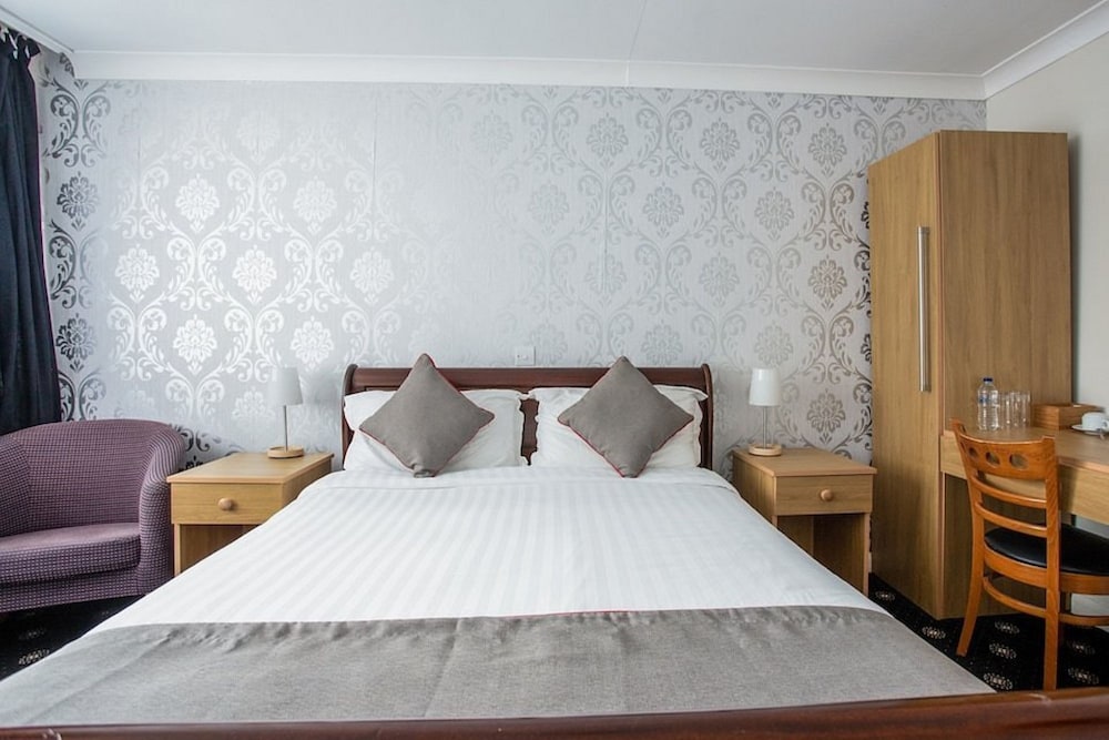 Knowesgate Hotel