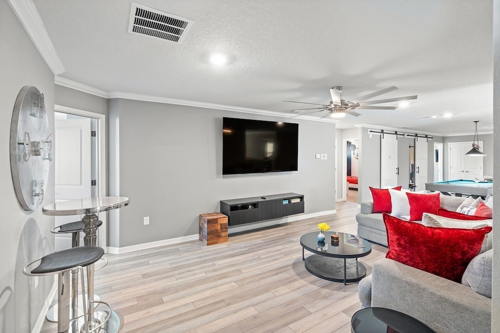 Windsor Island Resort 10 Bedroom Themed Private Home with Pool+Spa & Resort Amenity Access 10 Home