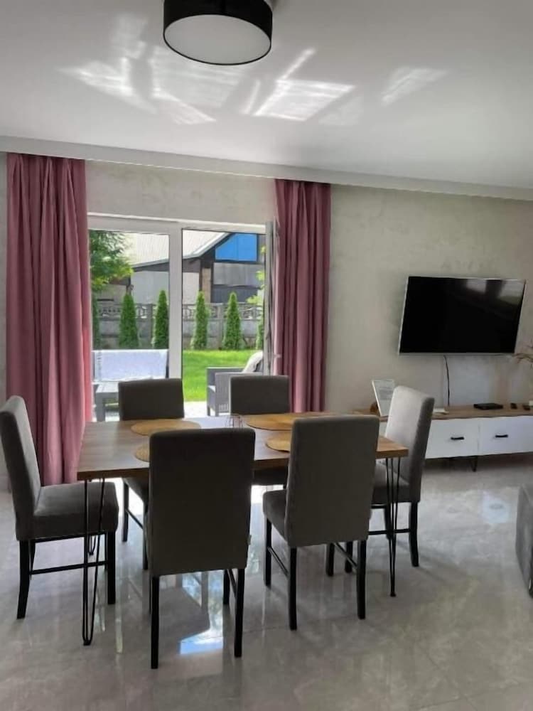 Apartamenty Max House