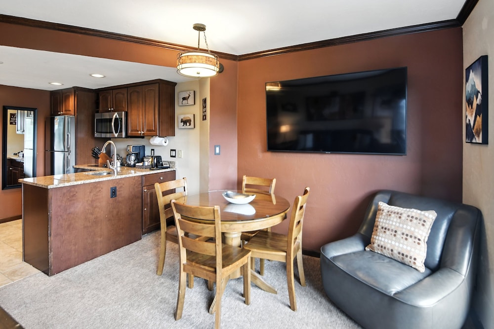 Ski-in/ski-out Beaver Run Retreat 1 Bedroom Condo