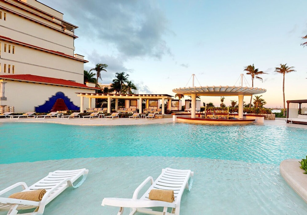 Grand Park Royal Cancun - All Inclusive
