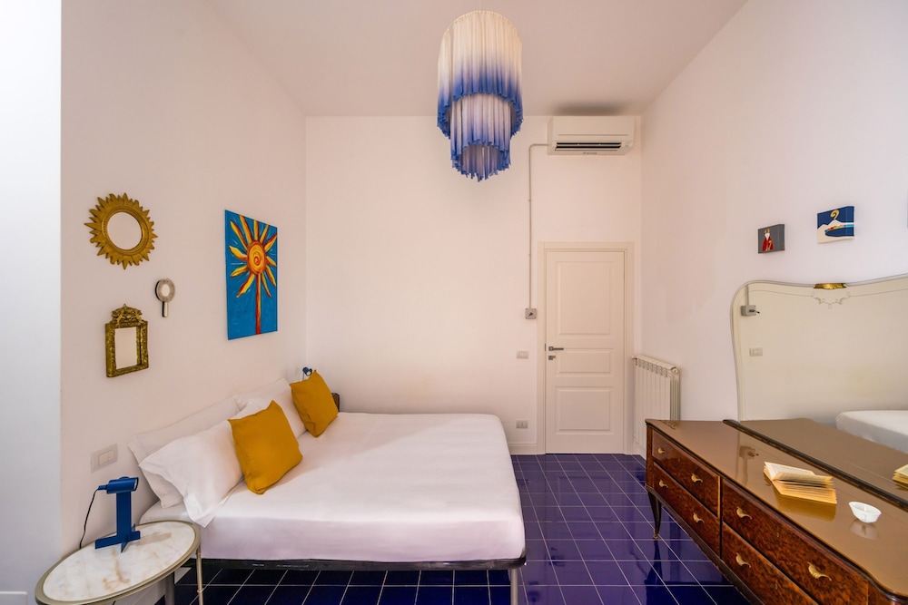 Piazza Miraglia - Apartment by Wonderful Italy — Naples photo 4