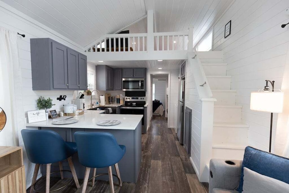 Captain's Quarters