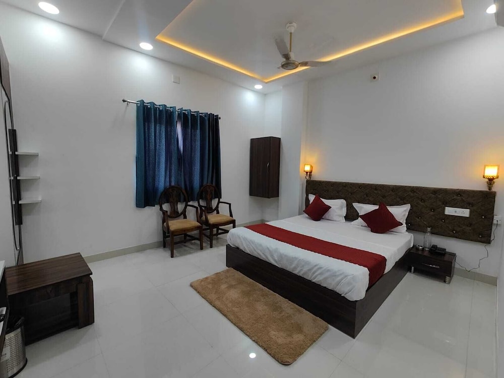 Hotel Rishi Excellency view 2