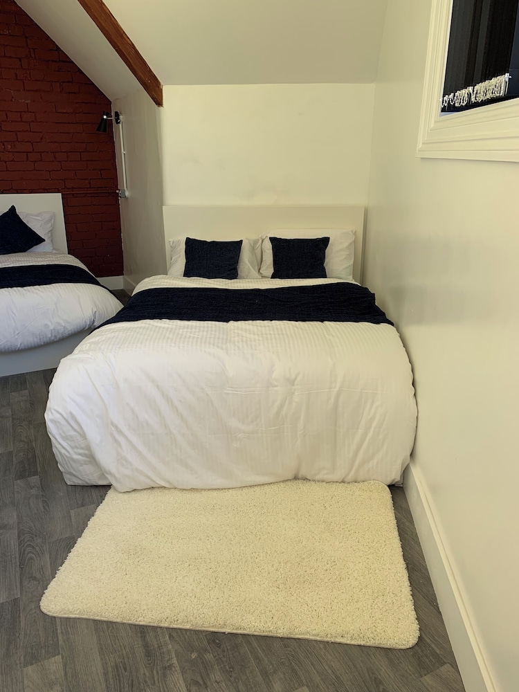 Rahman Hostel - Manchester