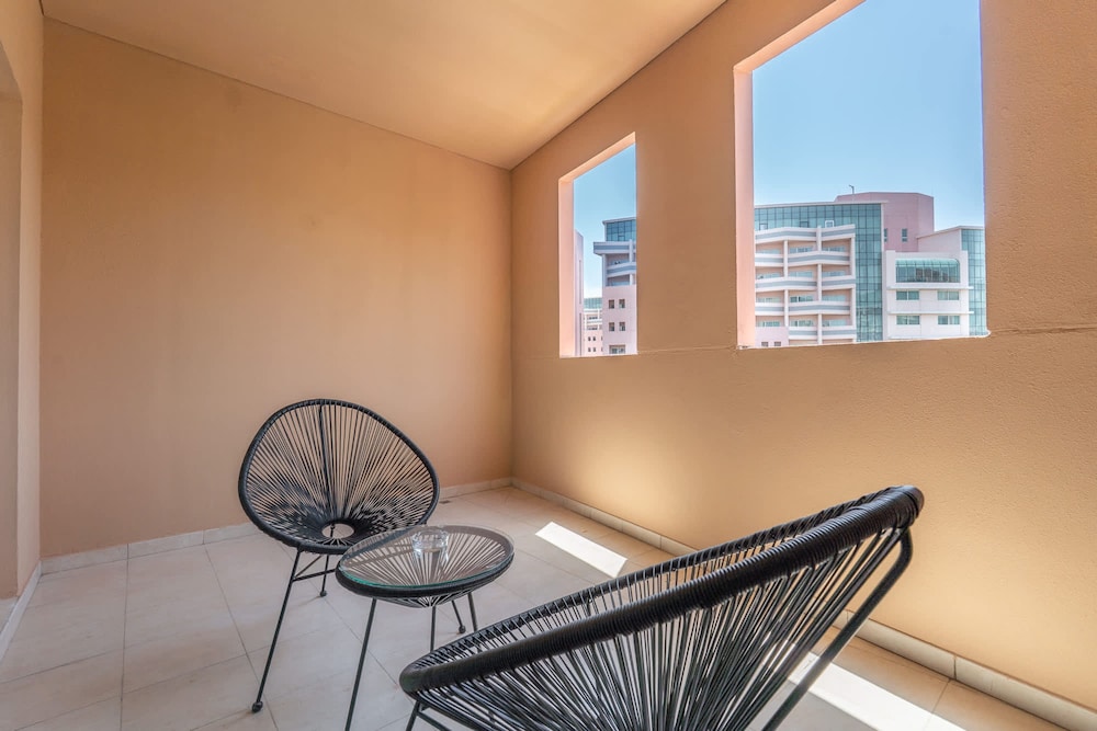 A Gorgeous Studio in Zen 20 That Sleeps 2