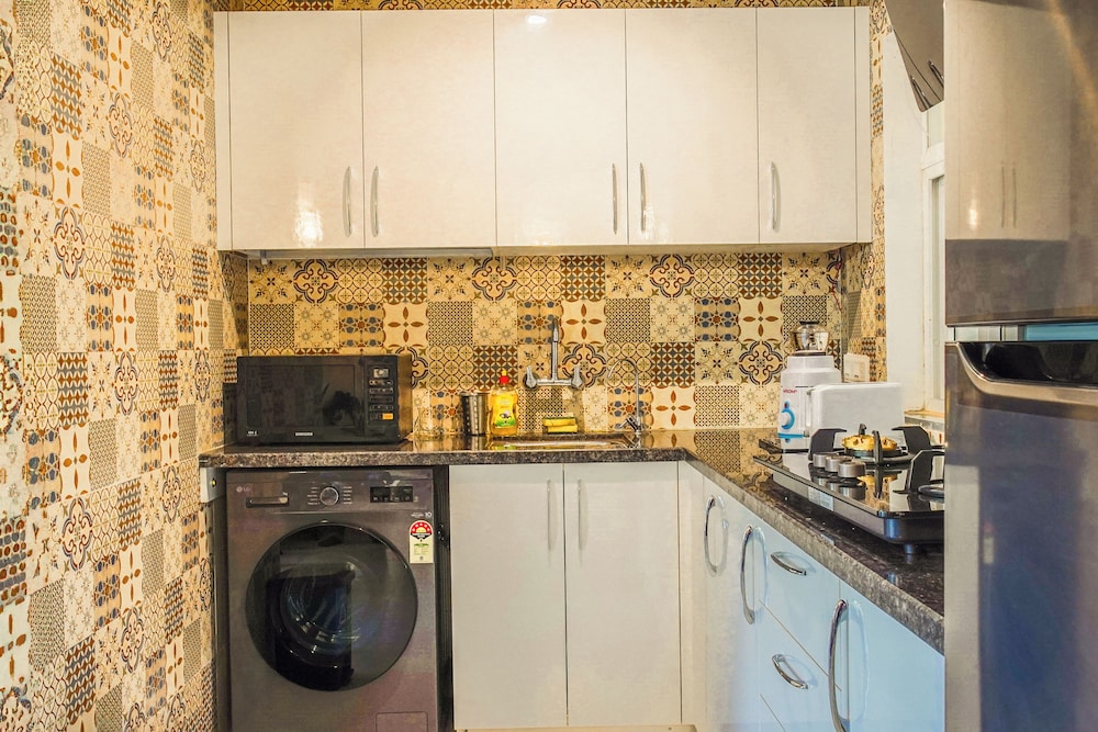 Alaya Stays Veera Marina 3 BHK Apartment
