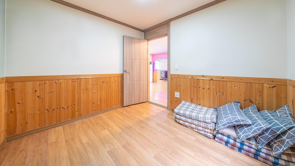 Chuncheon Namiseom pet Friendly Pension