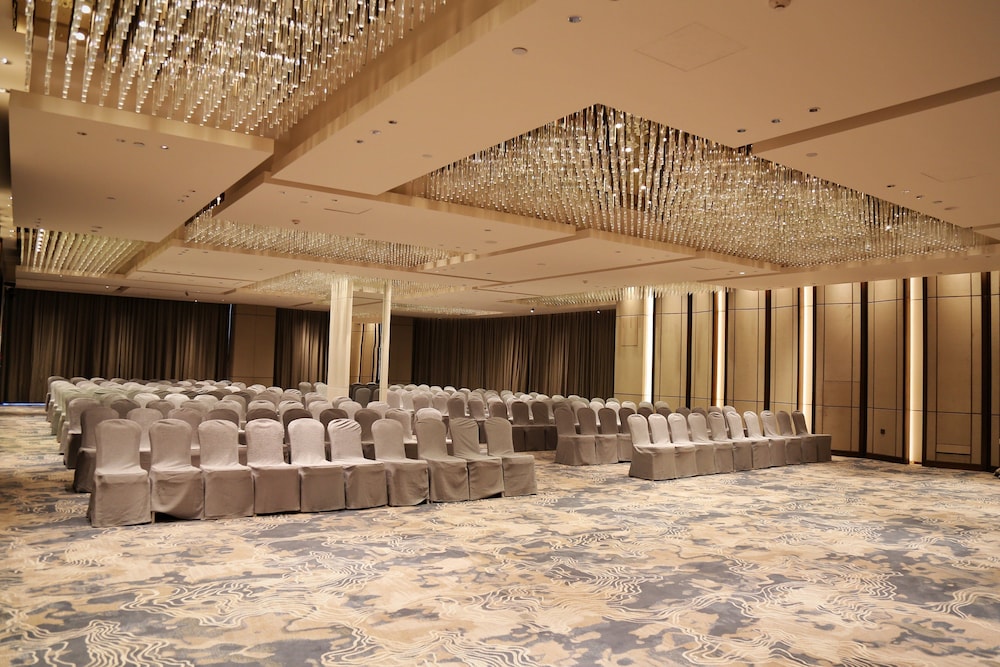 Hohhot Vacations - Crowne Plaza Hohhot City Center, An IHG Hotel - Property Image 89