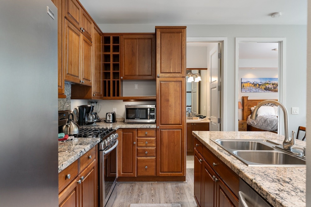 Riverside Retreat 2 Bedroom Condo