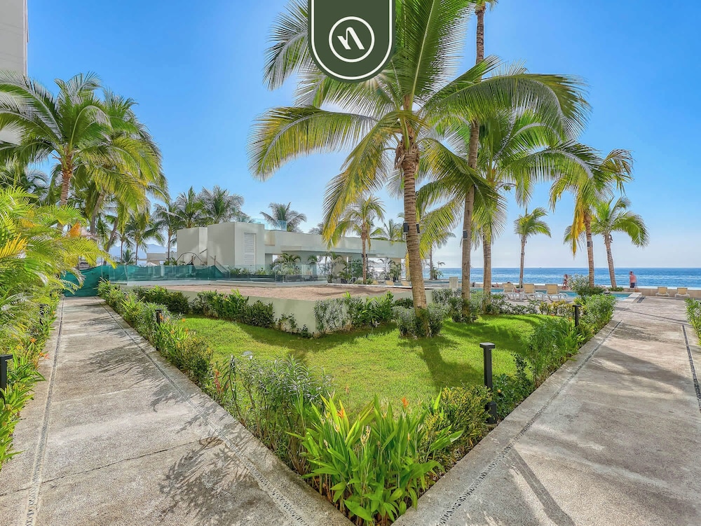 Amazing Apt With Ocean View - King Bed
