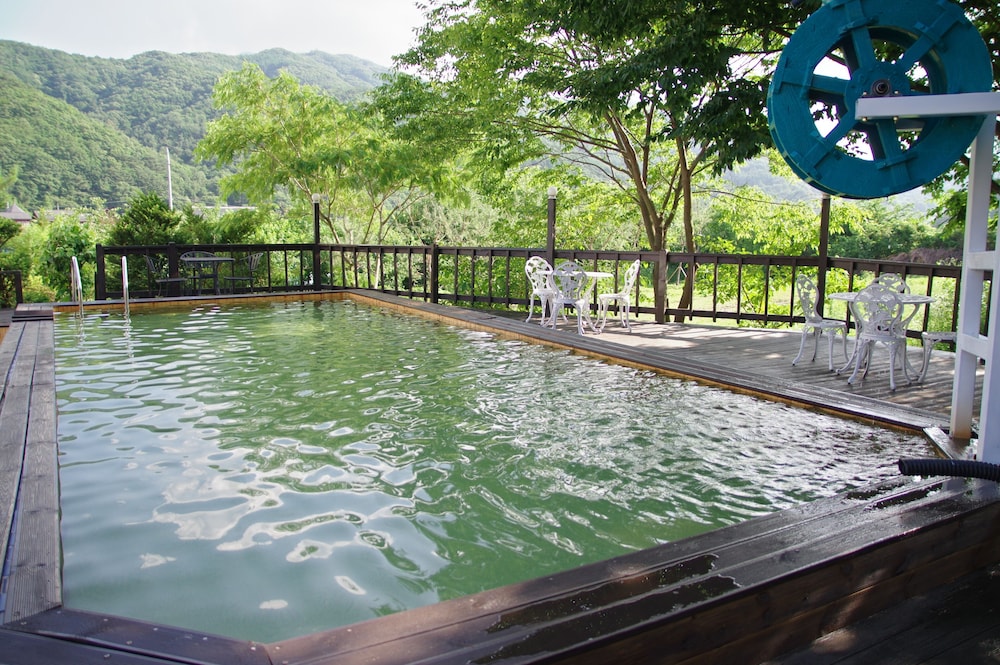 Muju Cherish Pension
