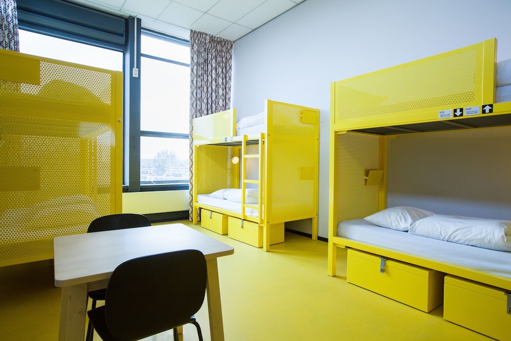 WOW Hostel Amsterdam