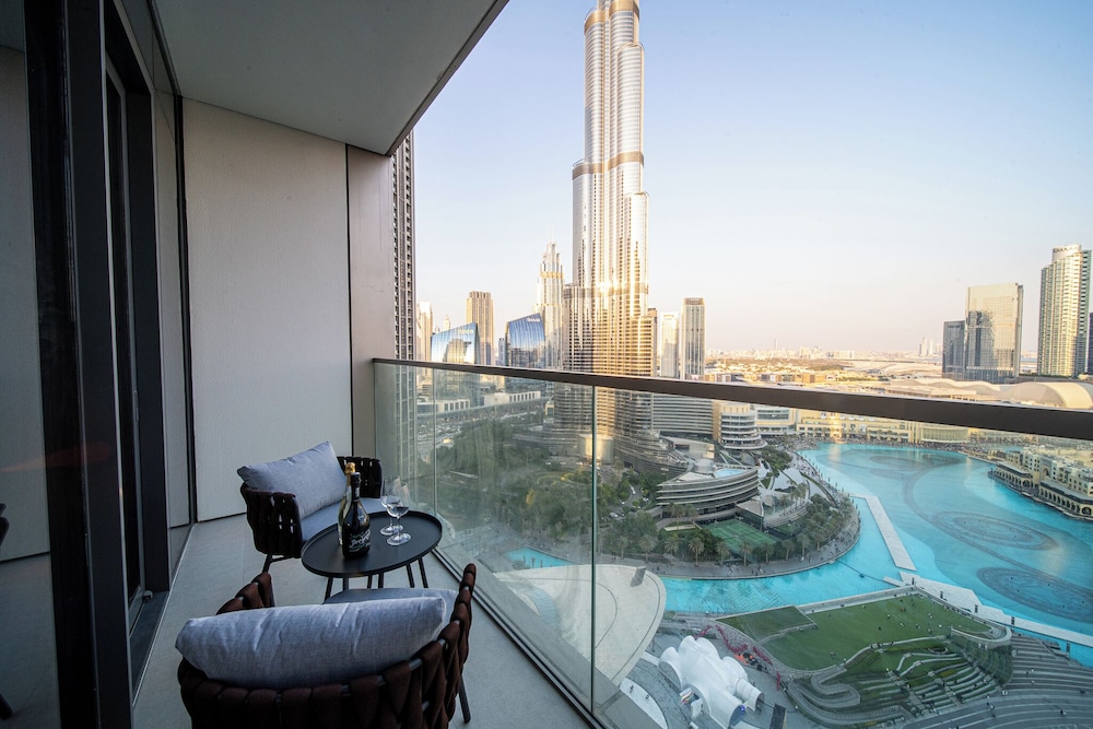 One Lux Stay Grande Signature Residences