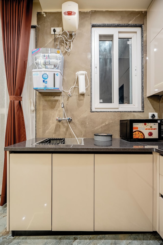 Lime Tree 1BHK Service Apartment Gurgaon
