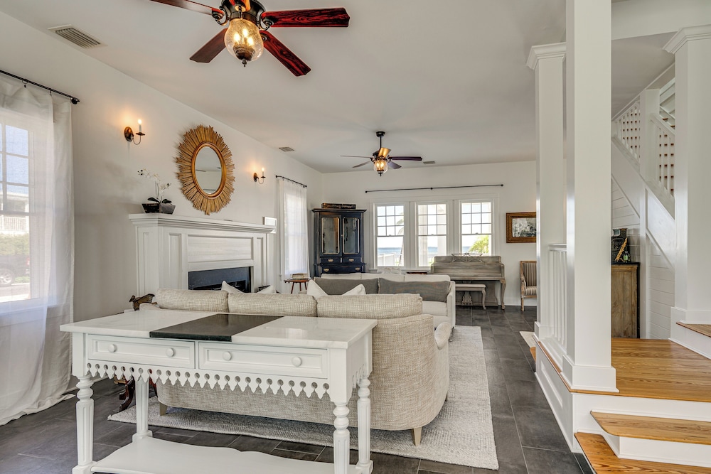 Luxe Pine Island Living: Historic Old Florida Gem!