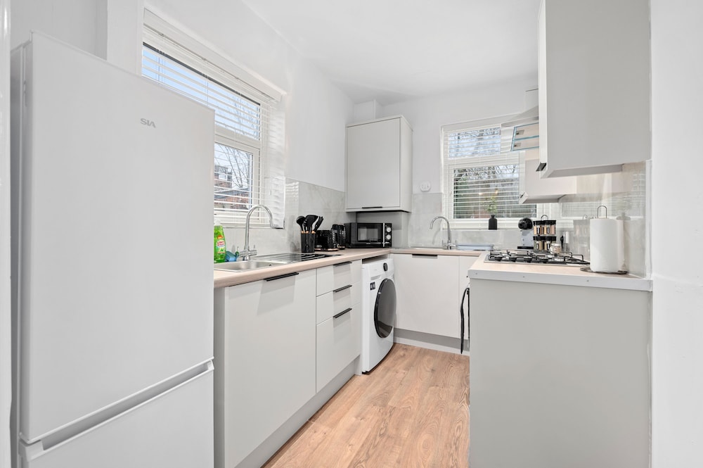 Modern 3-bedroom Home With Garden
