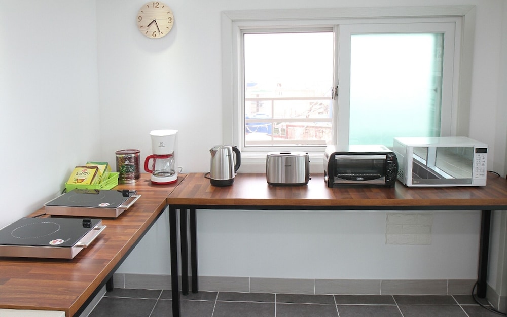 Tongyeong Sarang Hostel view 4