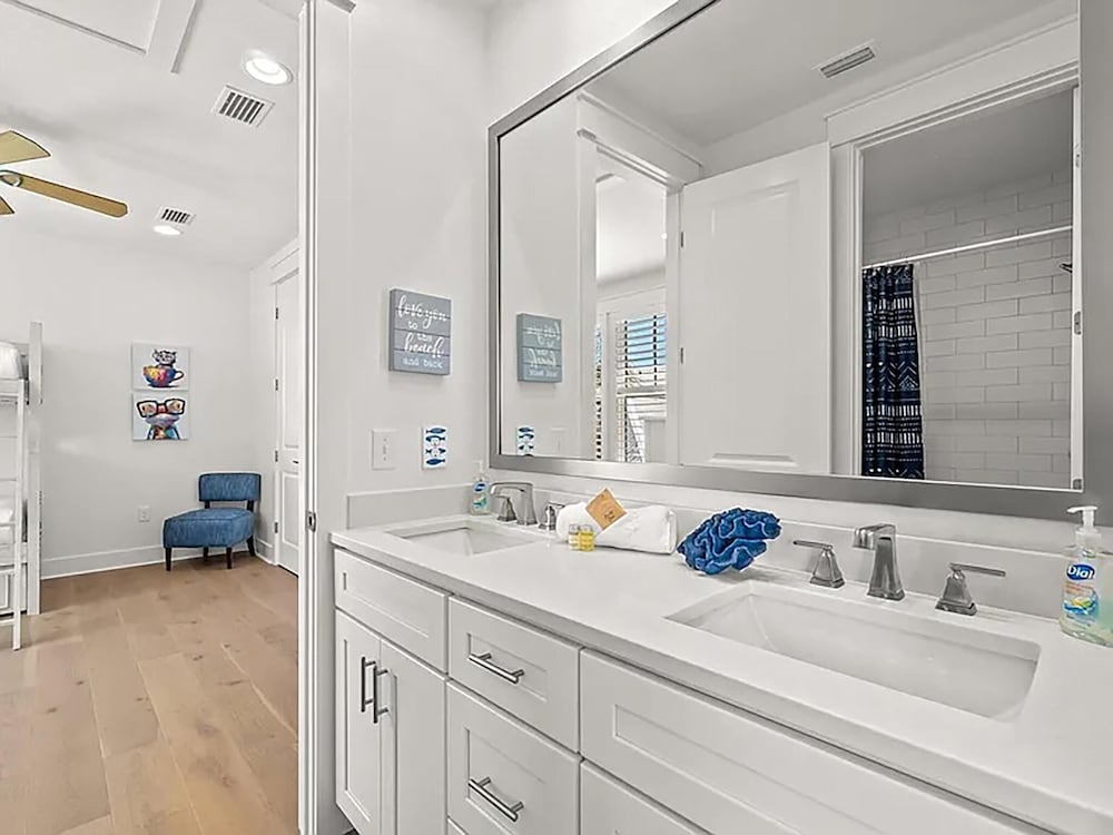 Sand Dollar Beach Cottage