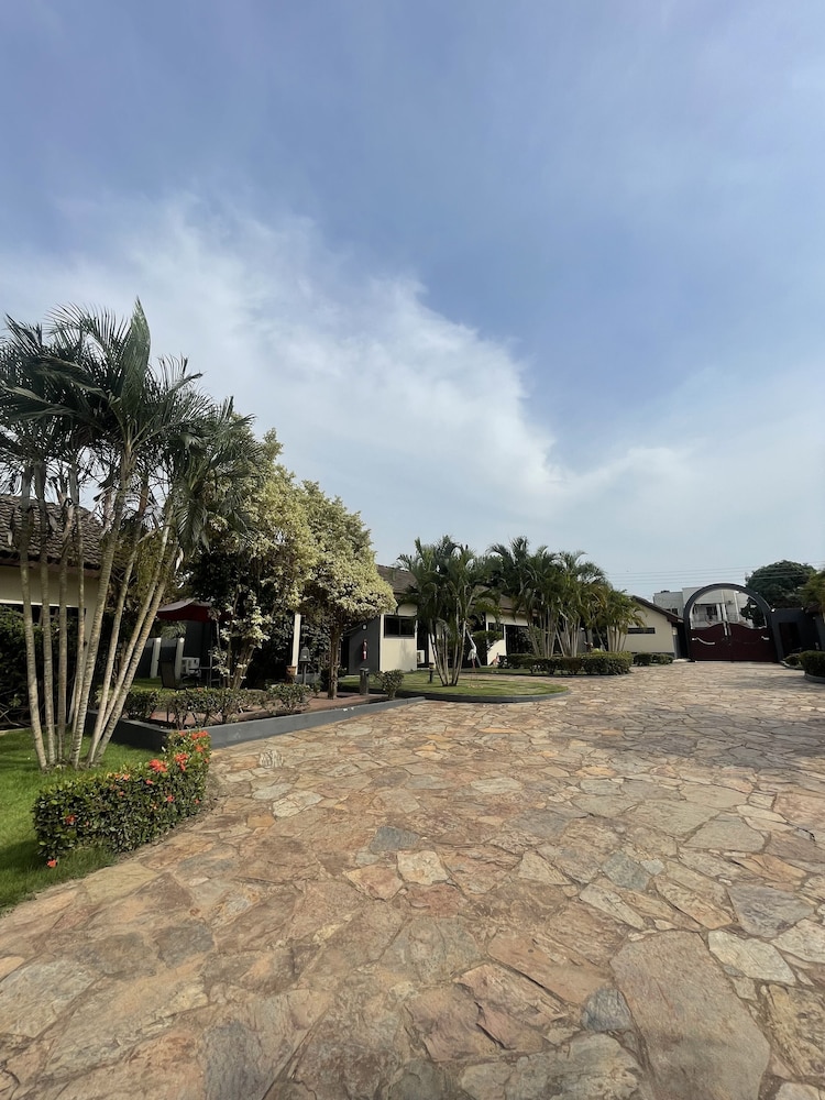 Traveller's Palm Court