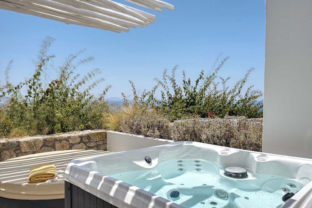 Aloft Suites Mykonos Island