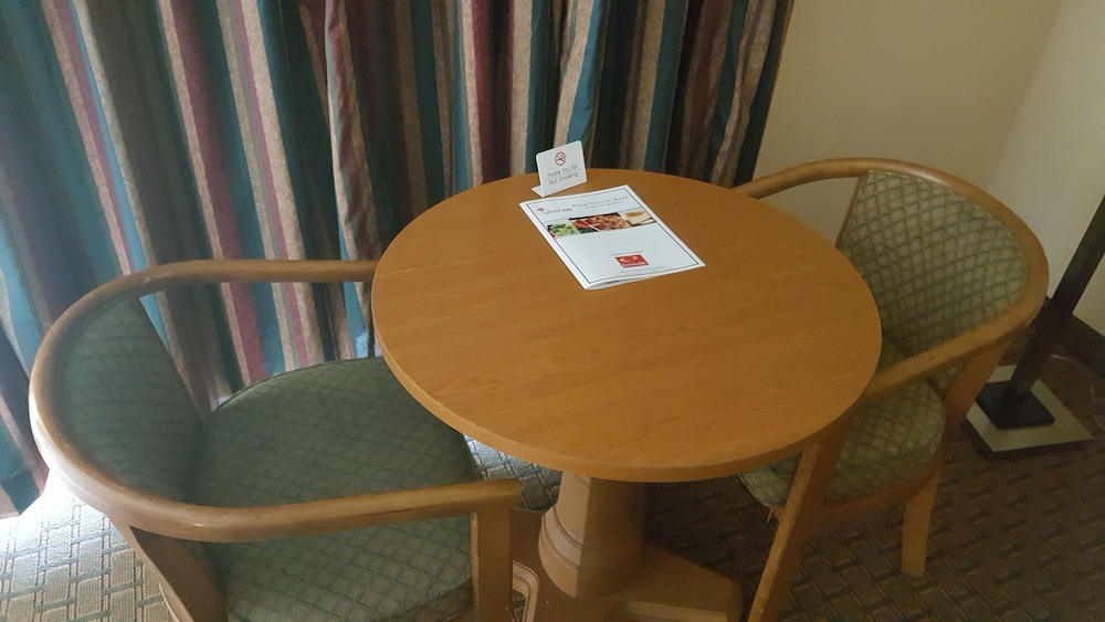 Tampa Vacations - Econo Lodge Busch Gardens - Property Image 10