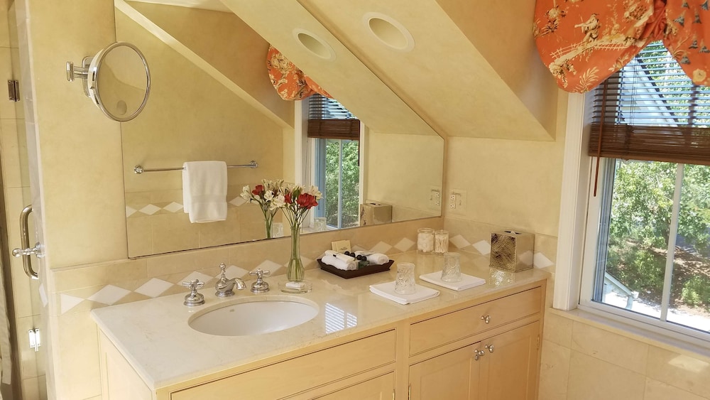 Wilmington Vacations - The Inn at Montchanin Village, a Historic Hotel of America - Property Image 55