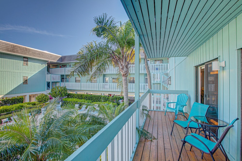 Anna Maria Island Beach Palms 7A