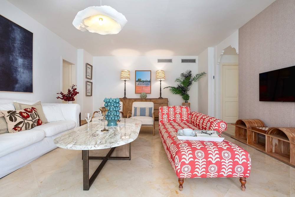 Bright&exclusive 3BD Apartment Estepona. El Presidente