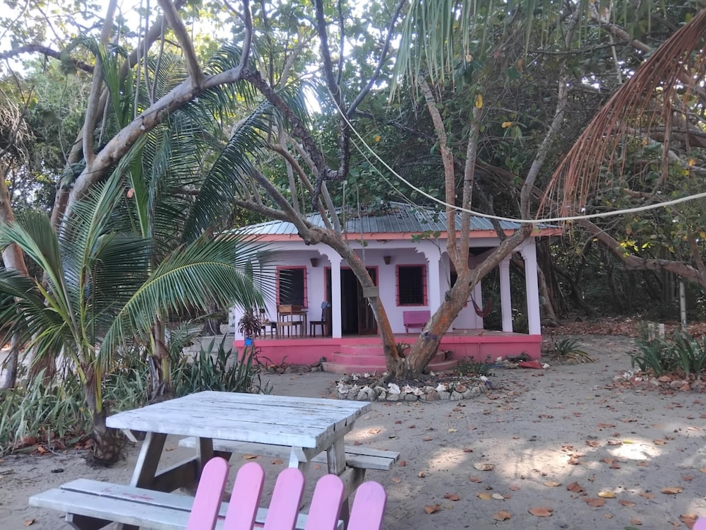 finca beach house and cabana