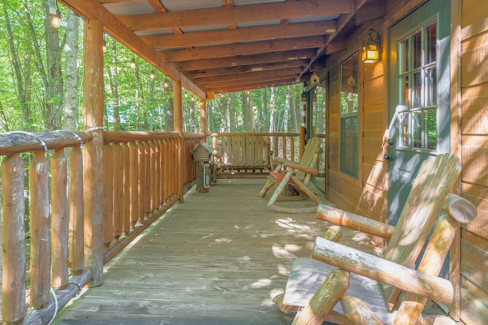 Cozy Bear 1 Bedroom Cabin