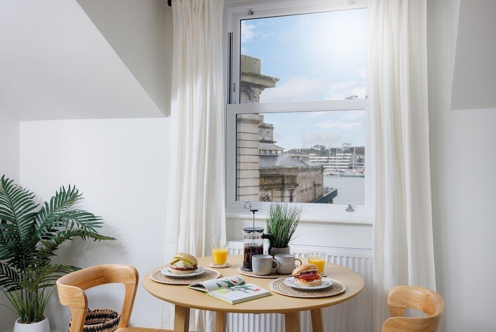 Luxury Penthouse 2 bed Apartment
