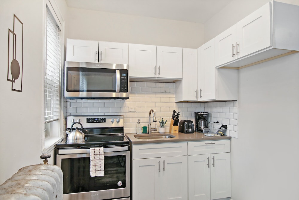 1BR Cozy Apt - Harper 404